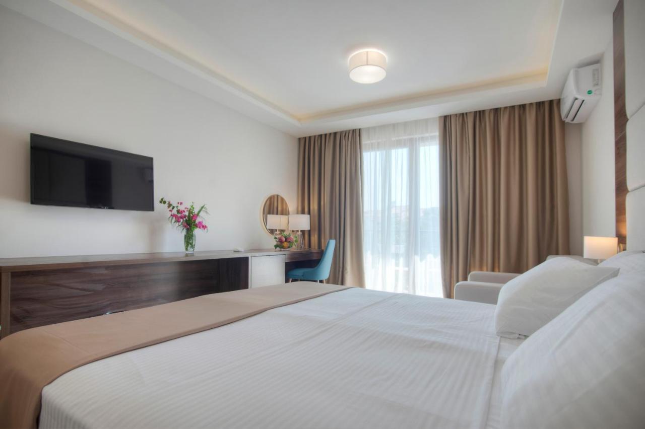 Hotel Twelve By Aycon Budva Exterior photo